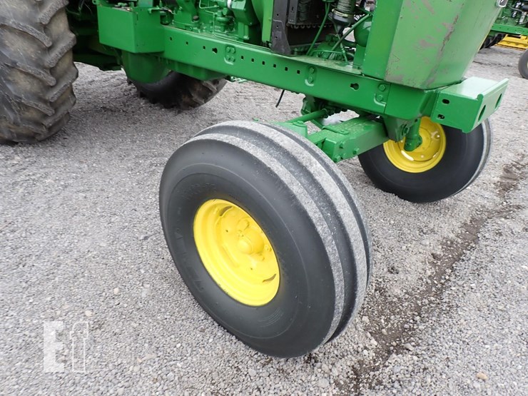 john-deere-4240-image-3