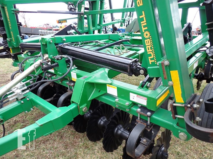 great-plains-2200tt-image-13