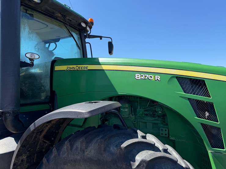 2010-john-deere-8270r-image-38