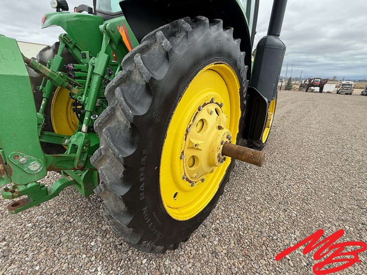 2013-john-deere-8285r-image-17