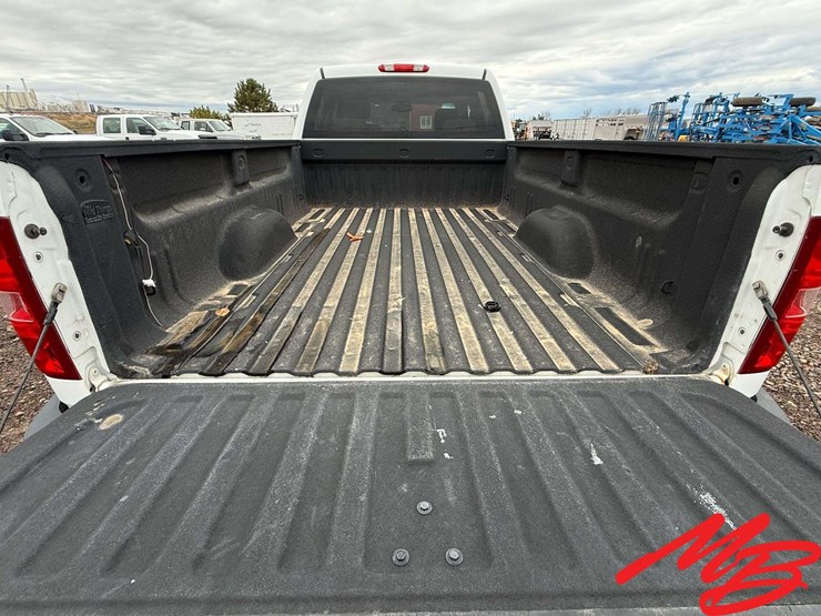 2014-chevrolet-2500-image-9