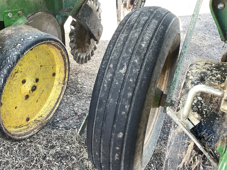 john-deere-7000-image-11