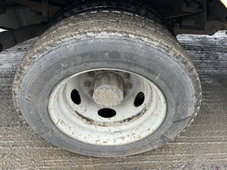 2010-ford-f550-xl-sd-image-40