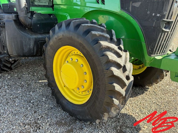2011-john-deere-7215r-image-10