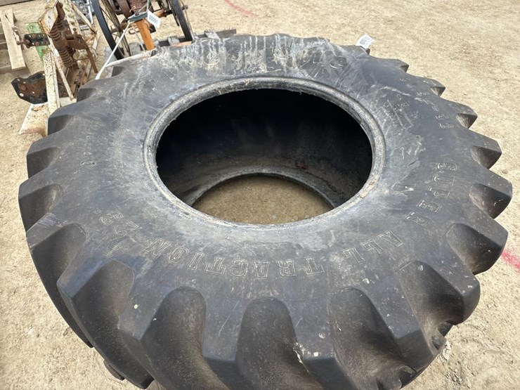 #92-•-firestone-30.5-x-32-tire-image-5