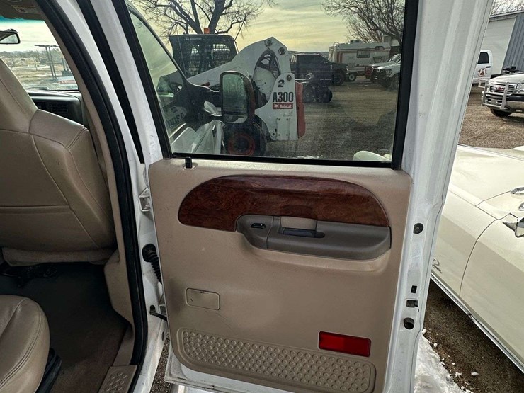 2004-ford-f250-lariat-image-26