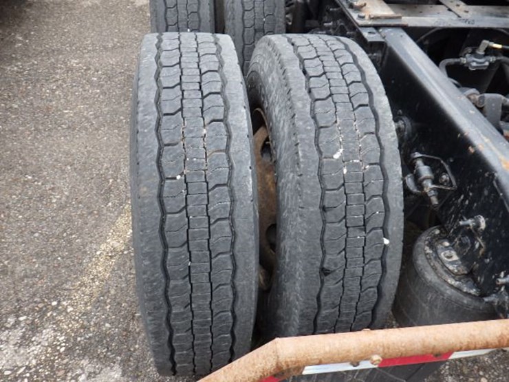 2016-international-8600-image-13