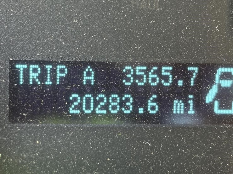 2014-ford-f150-xl-image-14