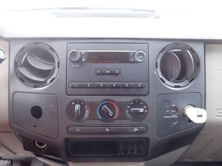 2010-ford-f250-image-17