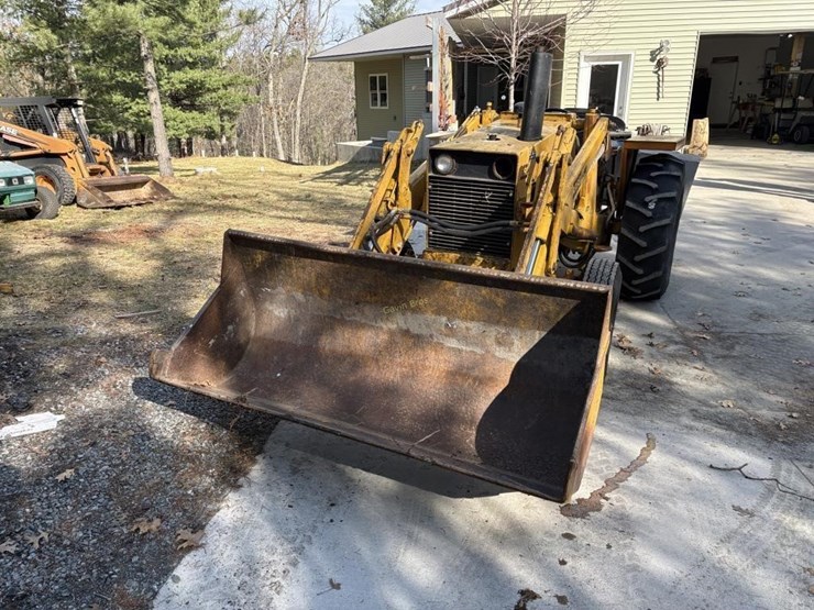 case-construction-king-480-industrial-tractor-image-2