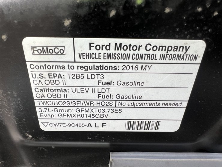 2016-ford-explorer-image-14