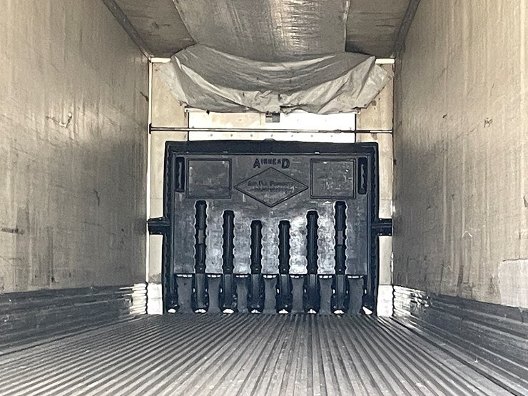 1999-utility-53'-image-40