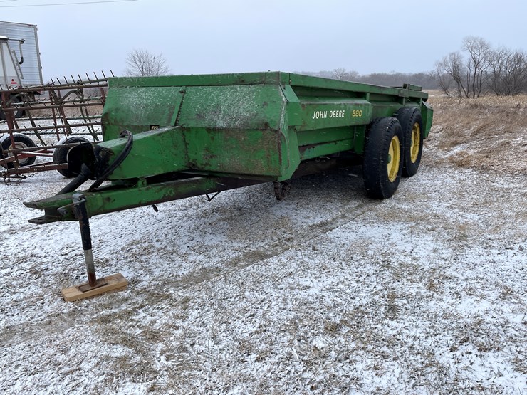 john-deere-680-image-1