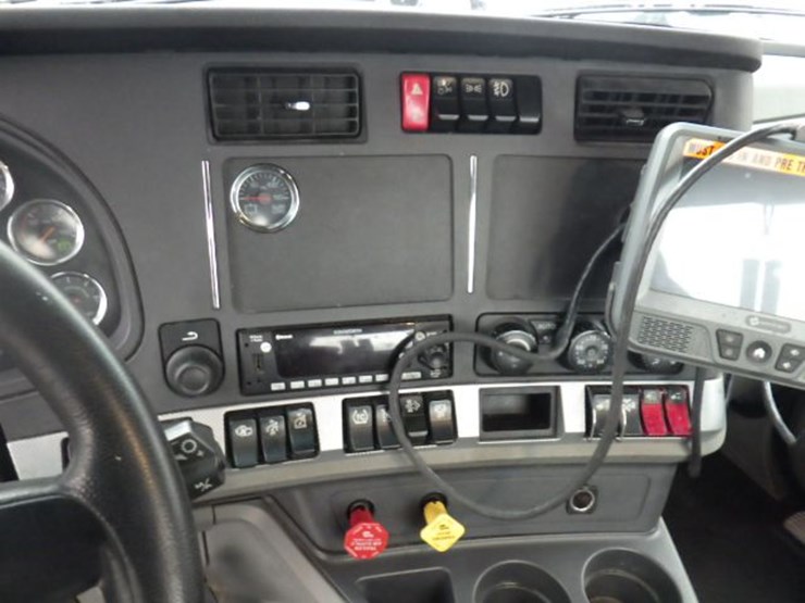 2022-kenworth-t680-image-20