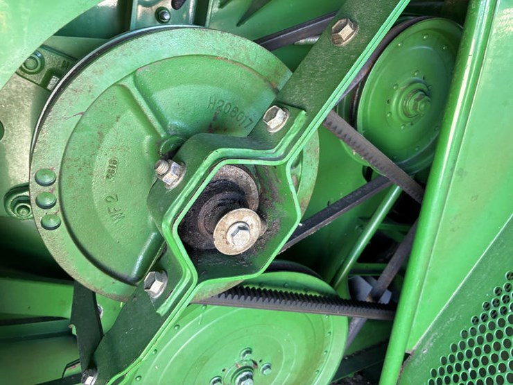 2005-john-deere-9660-sts-image-59