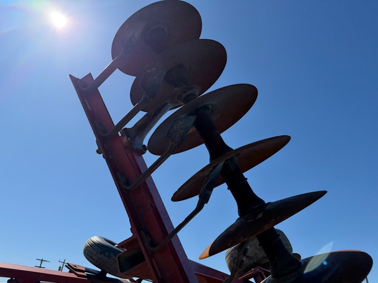 case-ih-3900dh-image-19