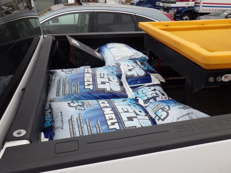 2015-chevrolet-silverado-2500-image-9