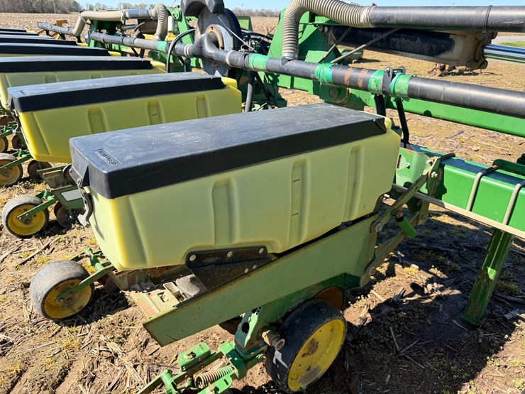 john-deere-1720-image-37