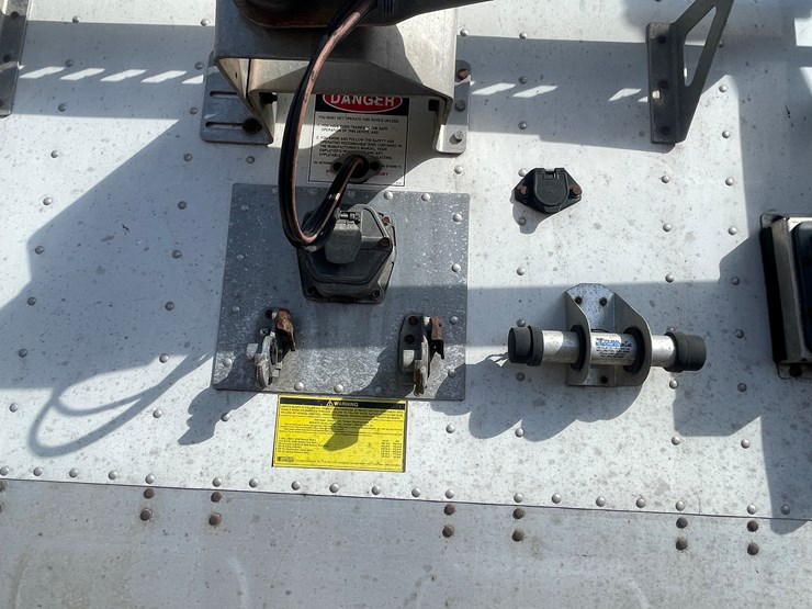 2000-cornhusker-hopper-image-32