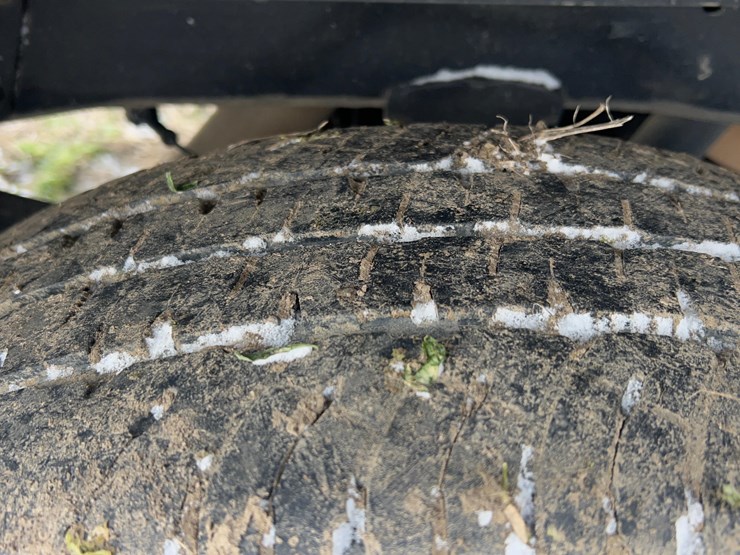 2011-chevrolet-3500hd-image-21