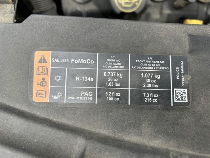 2016-ford-explorer-image-39