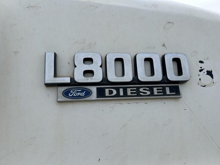 1994-ford-l8000-image-17