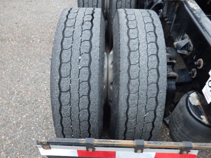 2022-kenworth-t680-image-14