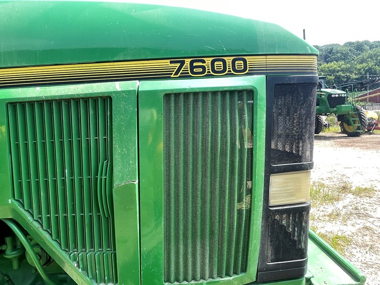 john-deere-7600-image-44