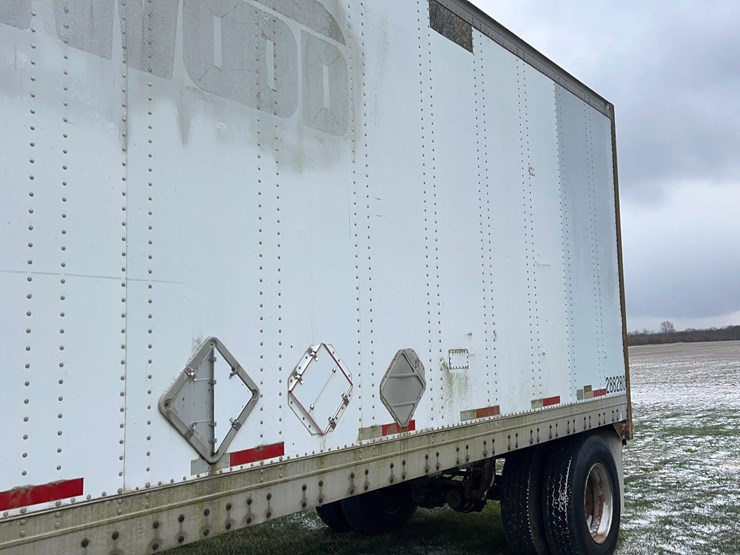 28'-single-axle-pup-trailer-for-storage-image-6
