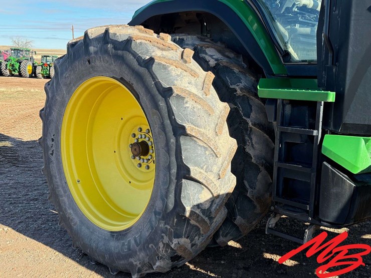 2020-john-deere-8r-410-image-9