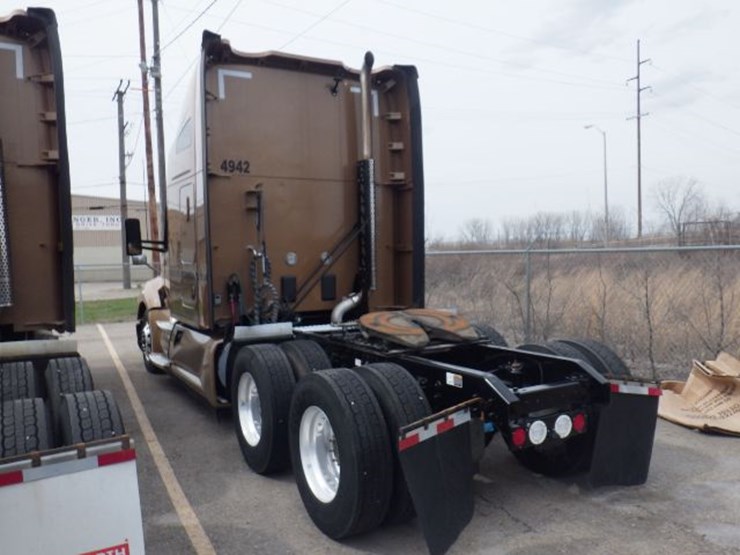 2022-kenworth-t680-image-14