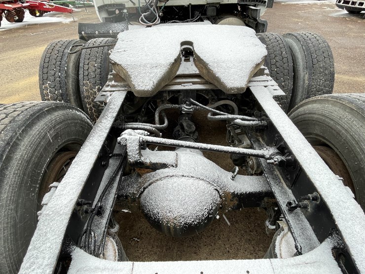 2016-international-prostar-image-11