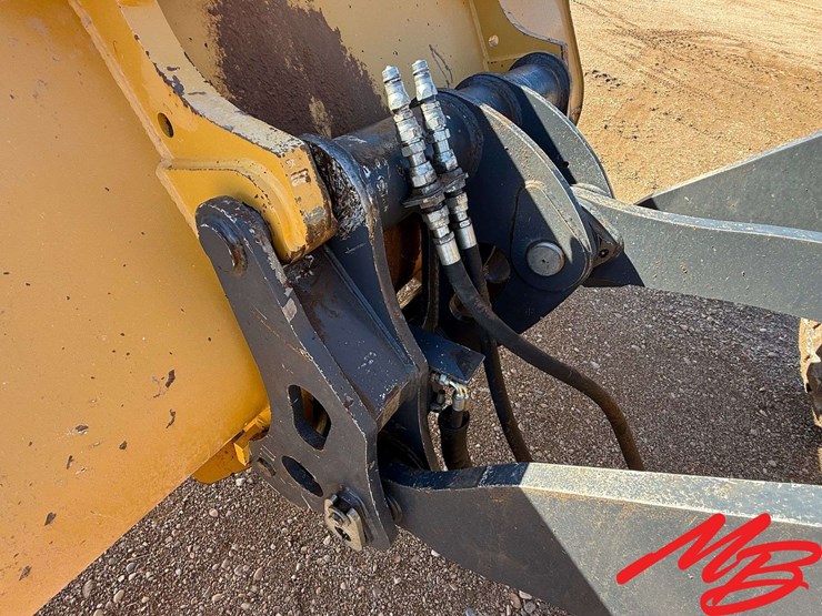 2018-deere-544k-image-10