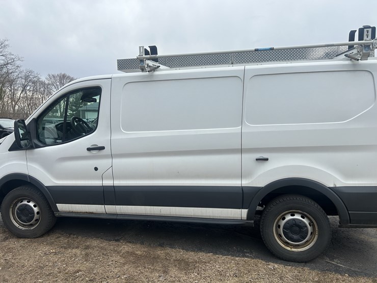 2015-ford-transit-image-6