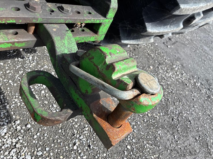 2004-john-deere-8320-image-19