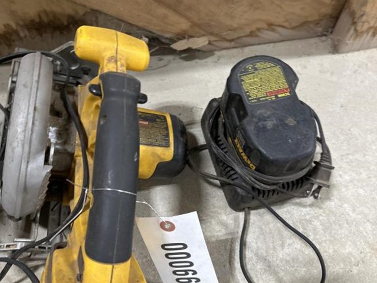 #66-•-dewalt-miscellaneous-tools-and-chargers-image-4