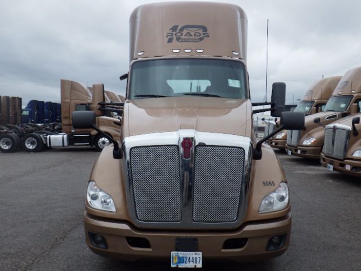 2022-kenworth-t680-image-2