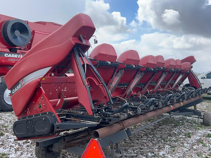 2012-case-ih-3208-image-11