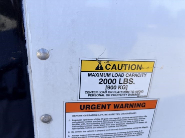 2023-isuzu-nrr-image-7