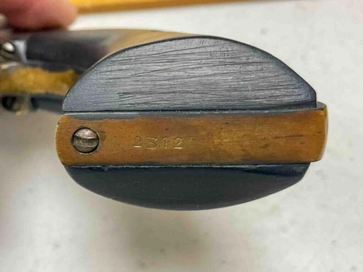 colt-revolver-image-11