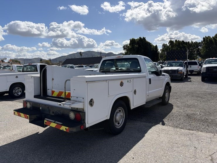 2013-ford-f250-sd-image-3