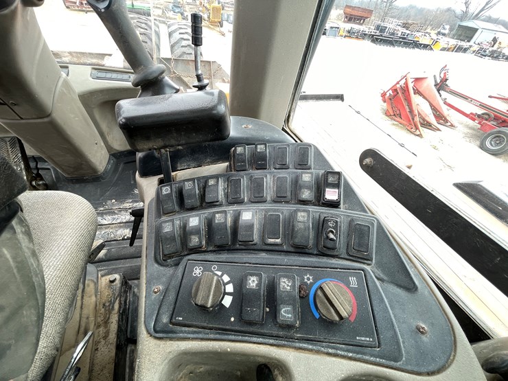 2008-case-621e-xr-image-38