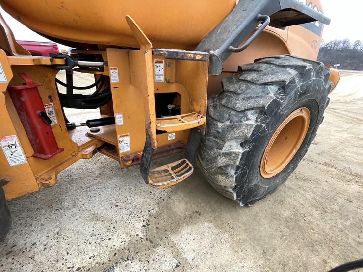 2008-case-621e-xr-image-47