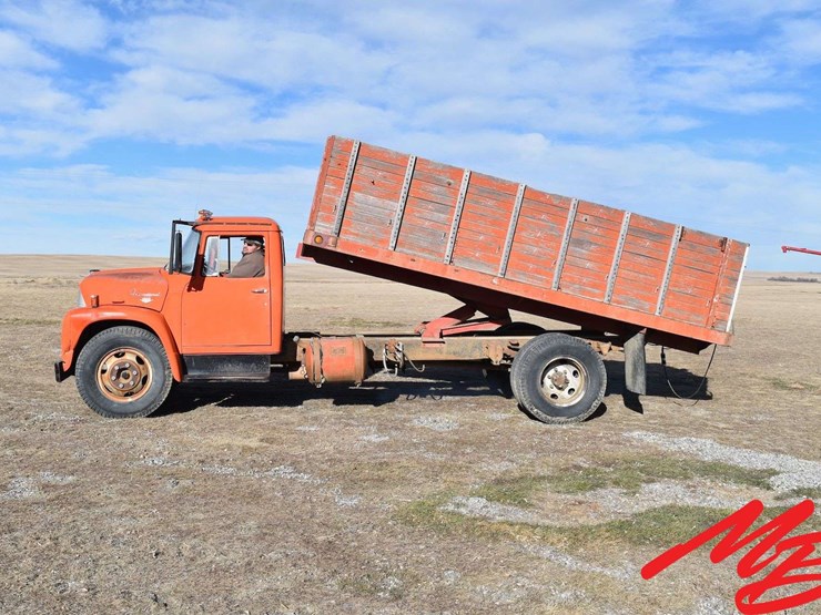 1971-international-loadstar-image-5