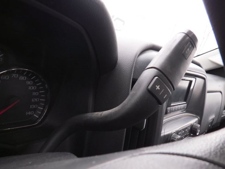 2015-chevrolet-silverado-3500-image-11