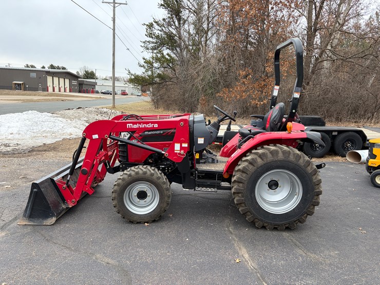 #1022-•-mahindra-2638-tractor-with-loader-(eau-claire,-wi)-image-7