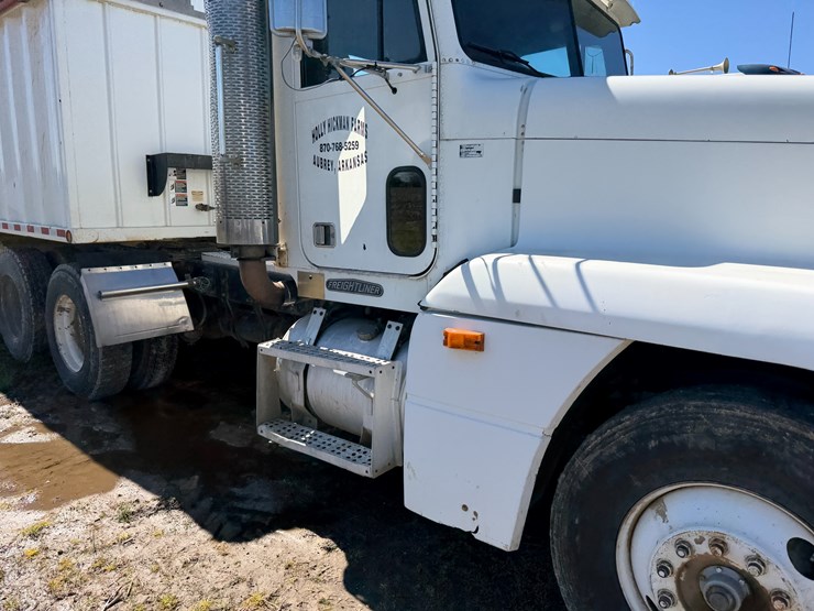 #42453-•-1996-freightliner-daycab-truck-tractor-vin:-1fupdcxb8th744360-image-37