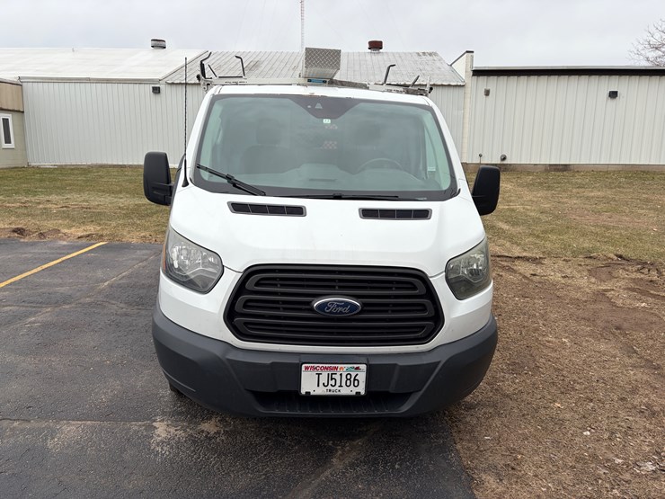 2015-ford-transit-image-2