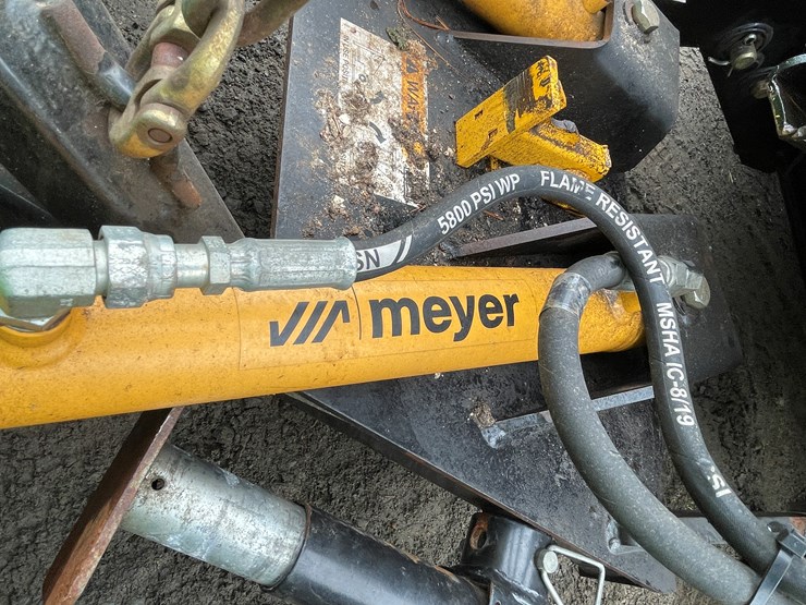 2020-chevrolet-2500hd-image-83