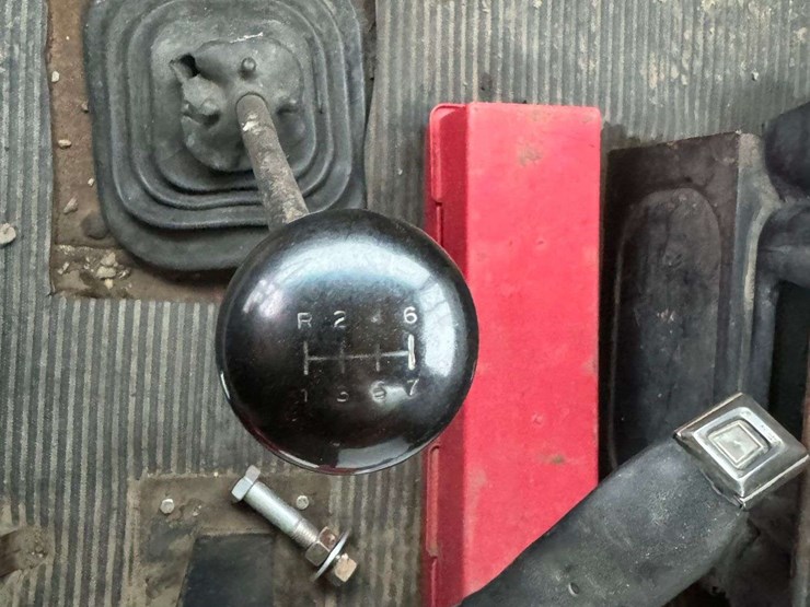 1994-ford-l-image-17